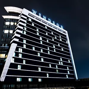 Windsor & Convention Center Hotel